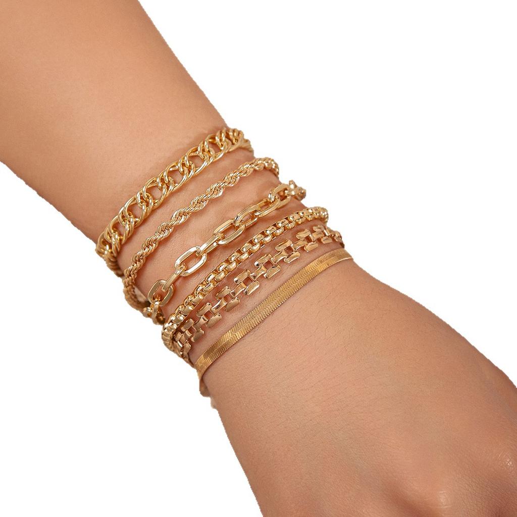 Hot-selling personalized twist chain Cuban chain stacked Dash bracelet set, fashionable and versatile jewelry.