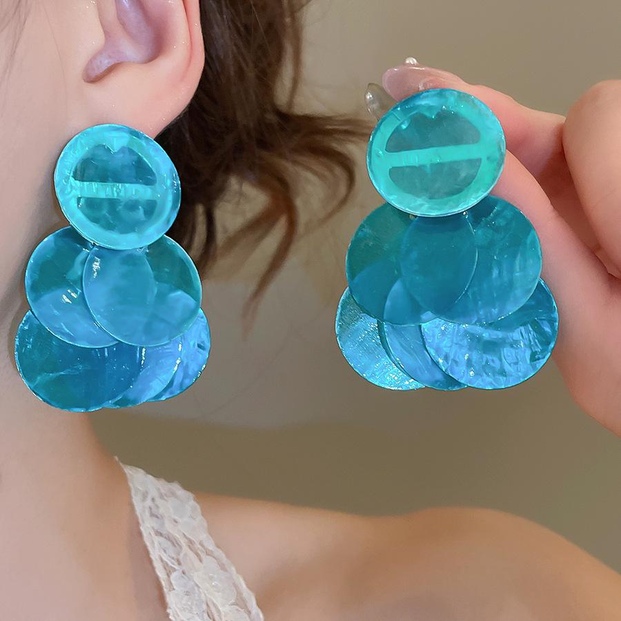 Orecchini Rotondi a Conchiglia Blu Sfumato - Design di Moda Lusso Leggero