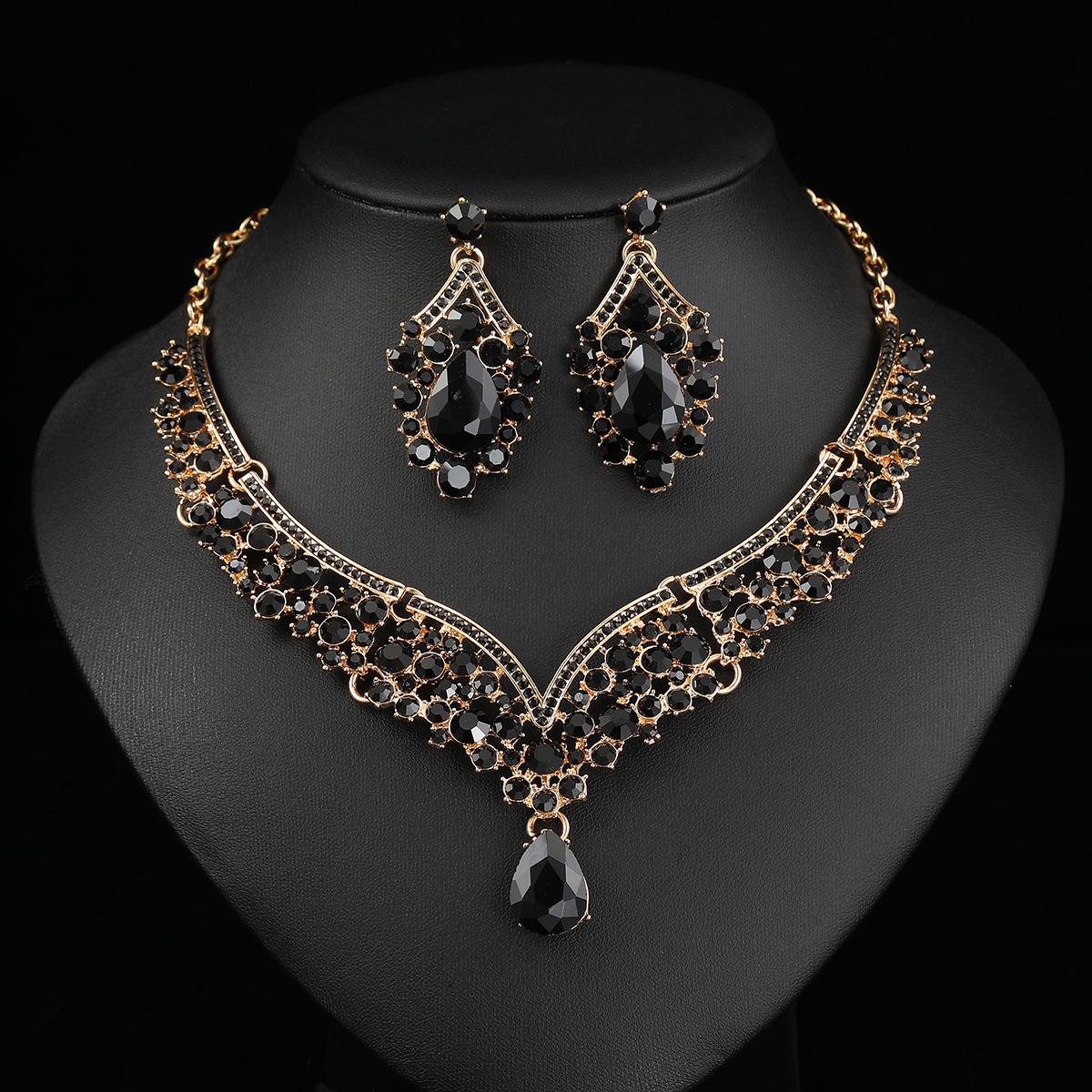 

Vintage Jewelry Exaggerated Necklace Set Luxury Crystal Jewelry Banquet Dress Accessories directly from the manufacturer чорний