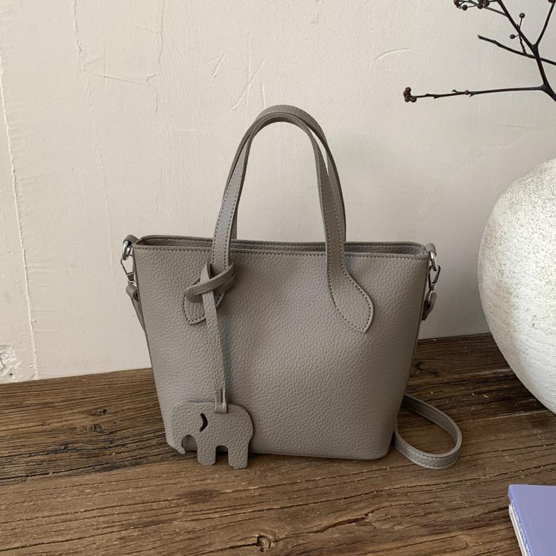 

Fashion Luxury Women s Handbag Small Elephant pendant Ladies Soft PU Leather Retro Shoulder Bag Street Trend Bag for Daily Use