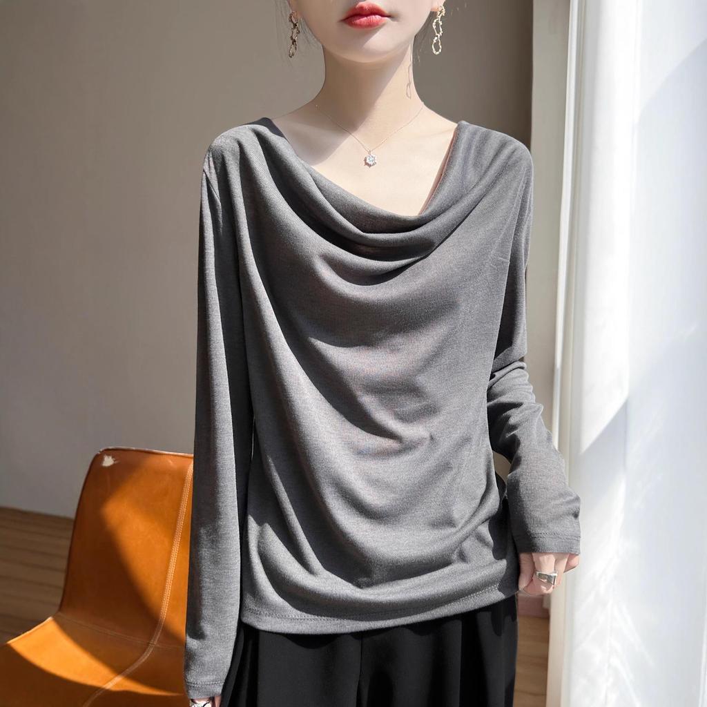 Women's Off-Shoulder Knit Sweater: Flattering, Soft, and Versatile for Autumn and Winter.