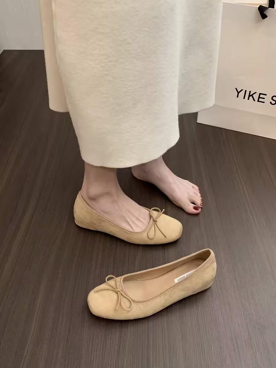 

Летняя новинка 2025 года - женские туфли на плоской подошве, увеличивающие рост стелькой, с бантиком, с сексуальным квадратным носком и неглубоким вырезом, дышащие. 40