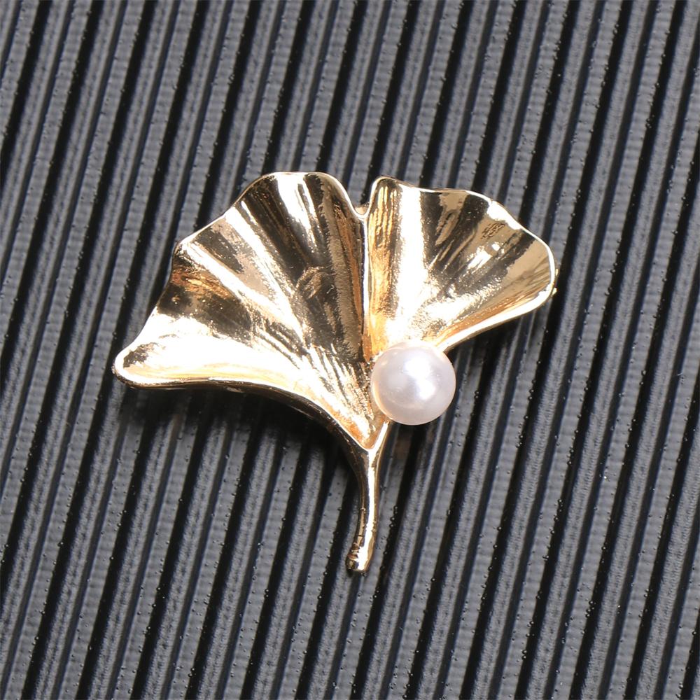 SKEDS Luxury Exaggerated Vintage Women Girls Crystal Flower Brooch Pin Fashion Elegant Lady Exquisite Plant Rhinestone Badges