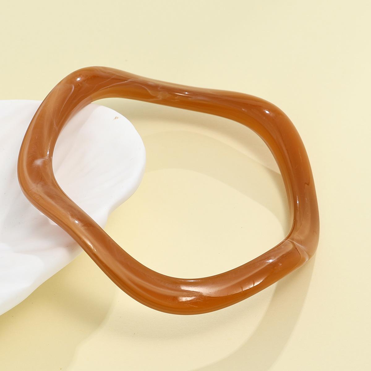 

Bracelet irregular wave design acrylic material mixed color high-end jewelry hand