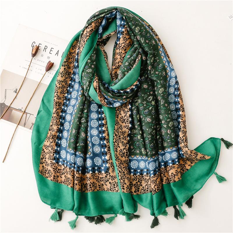 New Autumn Fashion Women Viscose Scarf Lovely Vintage Floral Tassel Hijab Shawls And Wraps Foulard Echarpe Muslim Sjaal 180*90Cm