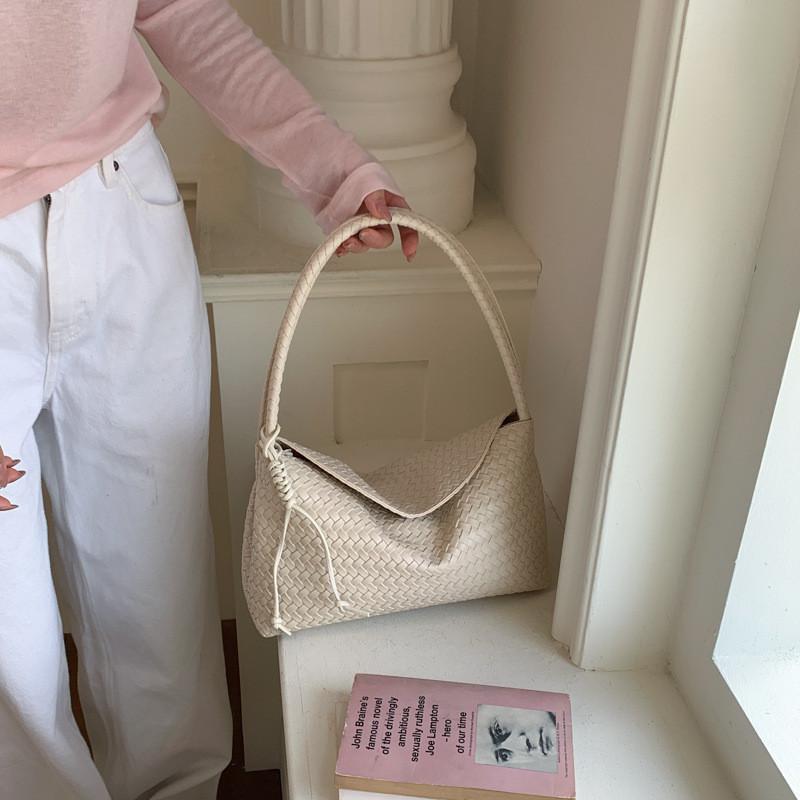 IELGY Summer Woven Handbag Commuter All-Match Shoulder Armpit Bag