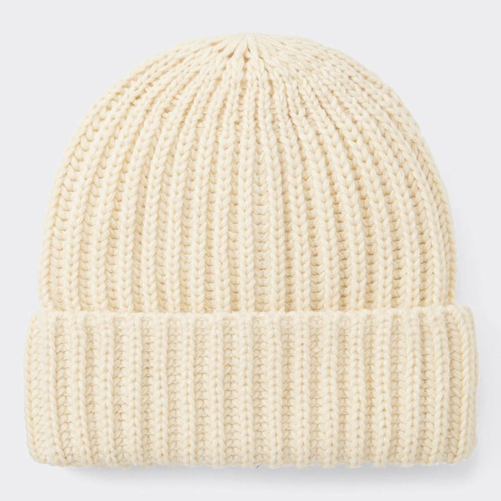 

теплая шапка в стиле GU