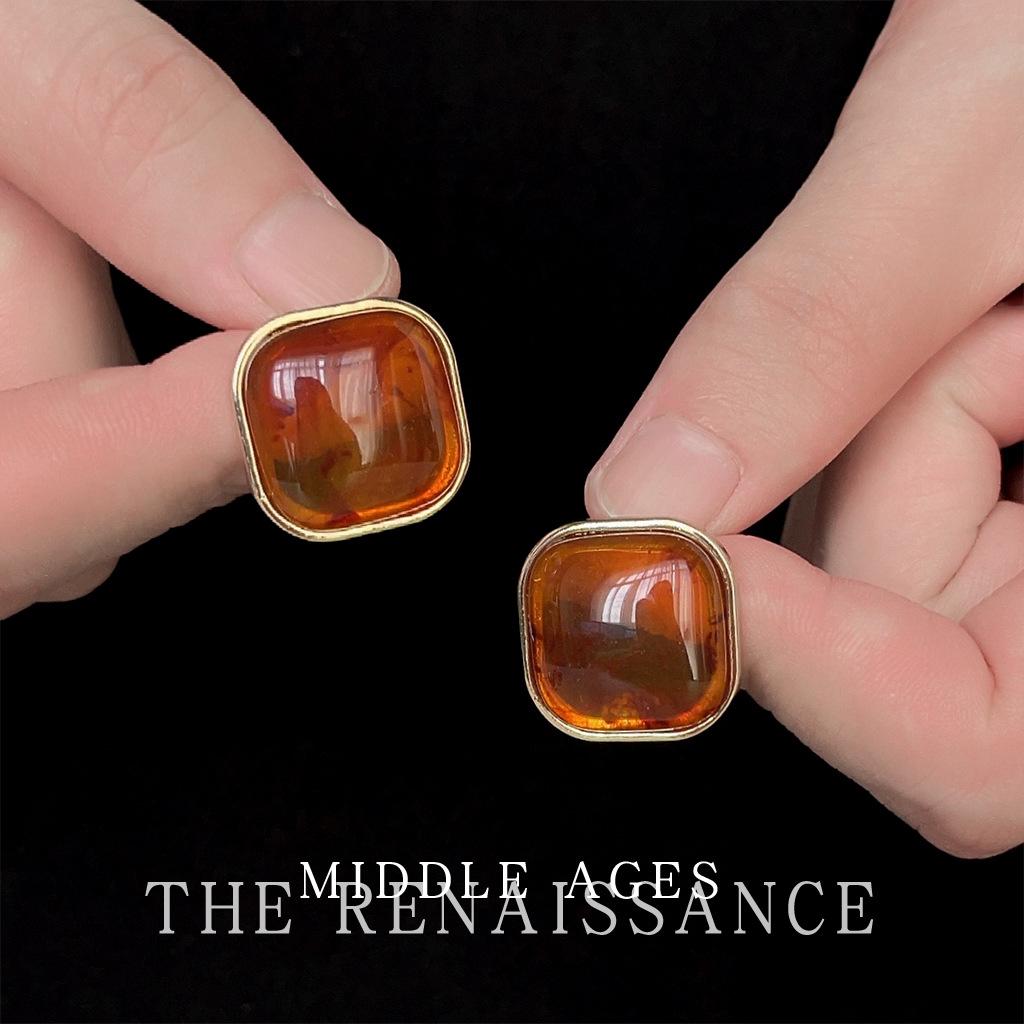

Light medieval square smudged amber stud earrings Maillard coffee earrings French retro earrings