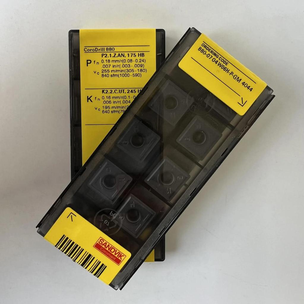 Original Sandvik / 880-0704W06H-P-GM 4044 / CNC lathe carbide blade 10 PCS
