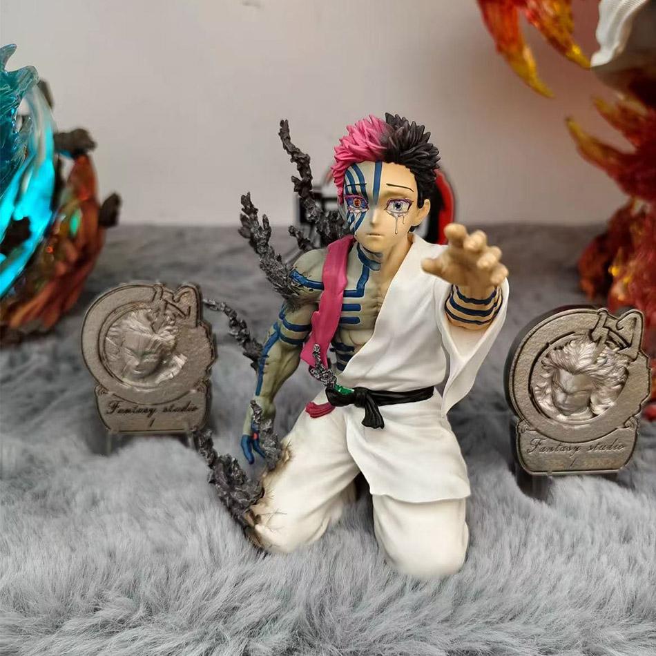 Neuer Trendiger Anime Figur Modell Neu Brandneu Kniende Haltung Dekorative Peripherie Desktop-Ornament Spielzeug Ideales Geschenk für Kinder