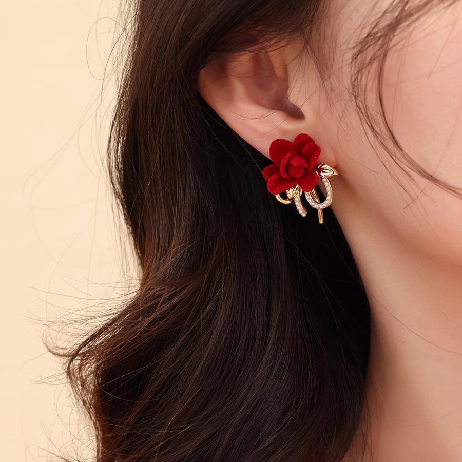 Red Velvet Floral Stud Earrings with 925 Silver for Women - Elegant French Design for Autumn/Winter