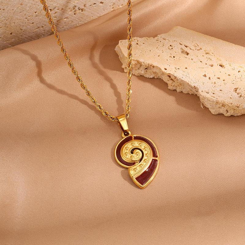 Vintage Ocean Seashell Stainless Steel Clavicle Necklace for Women - High-End Titanium Jewelry