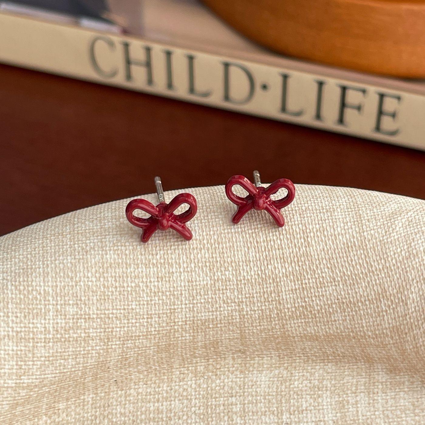 2024 Women s Fashion Zircon Earrings Red Simple Cute Girls Wedding Engagement Festive Zircon Set Wholesale