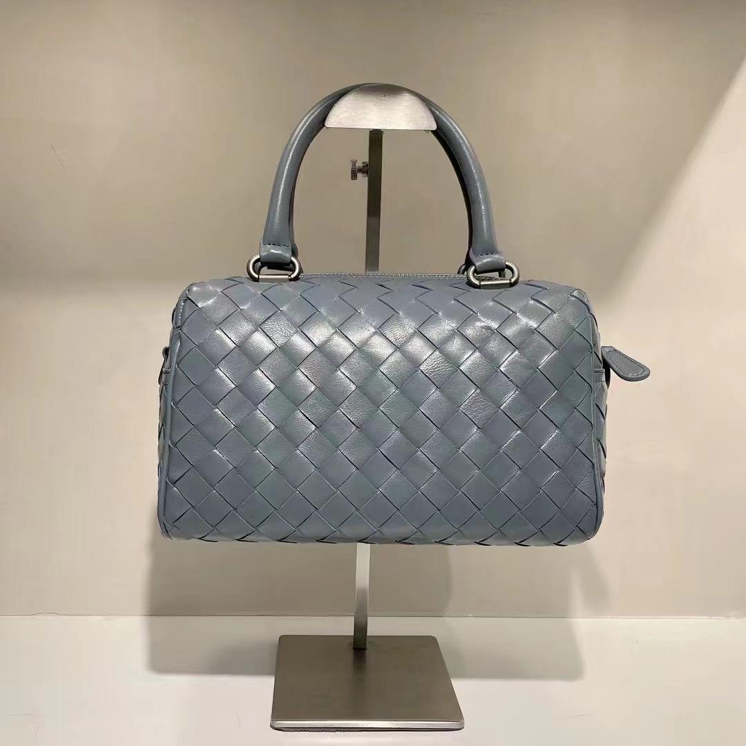 

Новая овчинная подушка тканая сумка дорожная сумка высокого качества и модная тканая сумка натуральная кожа женская сумка 26x14x16cm кислотные зеленого