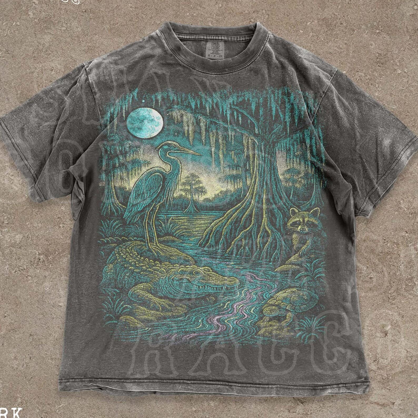 Southern Wildlife Bayou Shirt Vintage Alligator Tee Louisiana Swamp Gift Retro Nature T-shirt Cottagecore Unisex Shirt for Nature Lovers M
