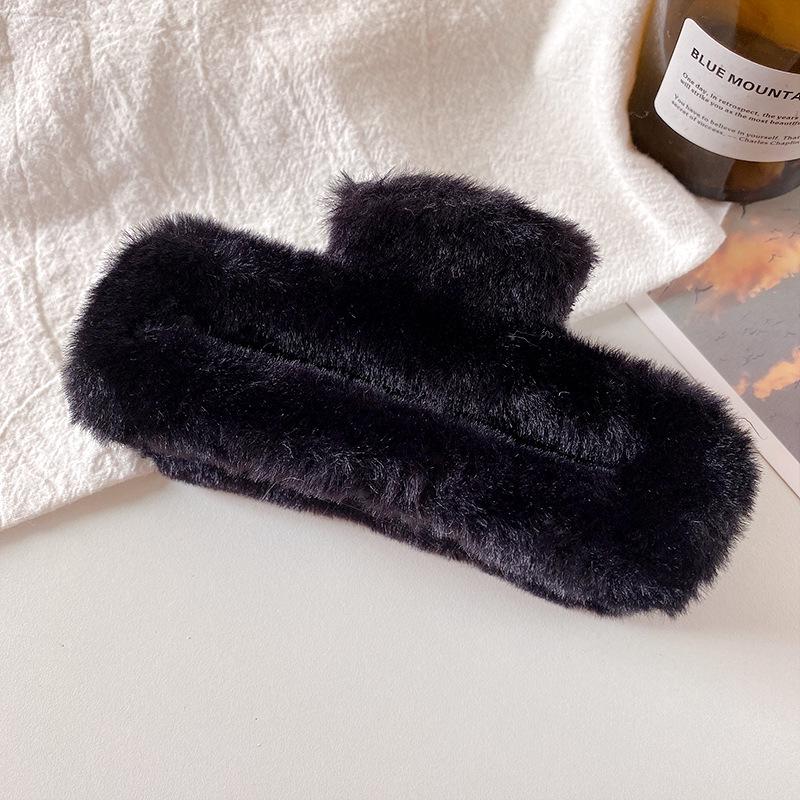 Autumn/Winter High-End Large Plush Claw Clip for Women - Ideal for Thick Hair Updos