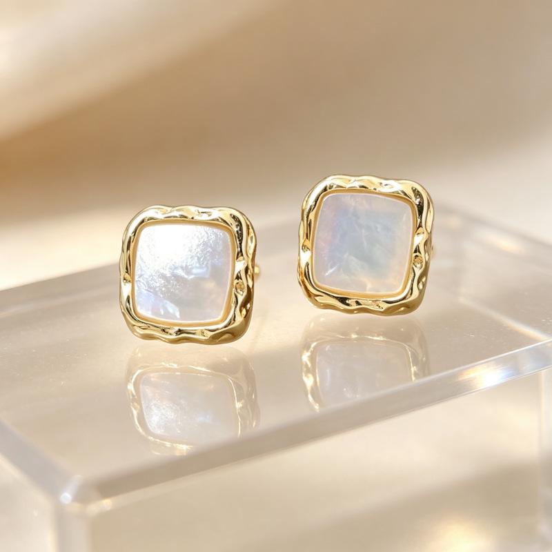 Exquisite Korean Geometric Square Shell Stud Earrings