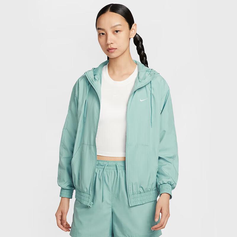 Nike Women s Hooded Woven Jacket L