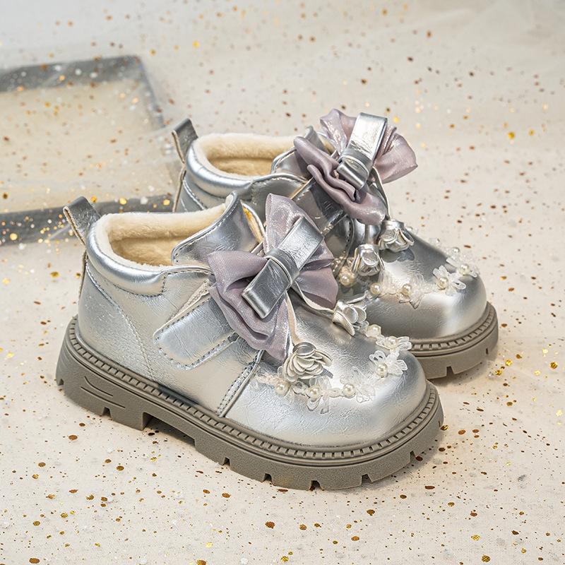 

Девочки бархатные кожаные ботинки детская мода принцесса короткие ботинки 2025 новые зимние девочки зарубежный стиль бант две хлопковые ботинки 31-36 yards, 6 pairs in one hand