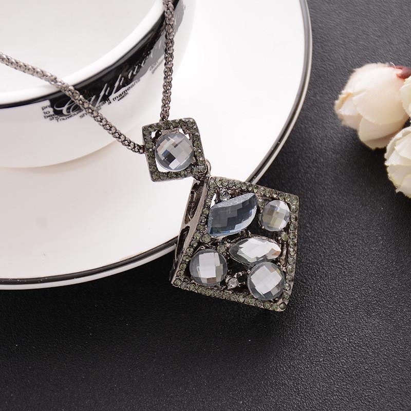 Geometric Crystal Chic Pendant Long Necklace For Women Ideal For Sweaters And Winter Fashion
