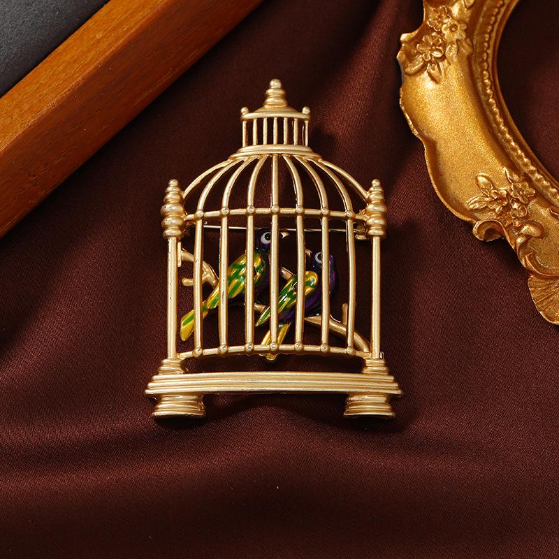 

Vintage Women Men Palace Style Birdcage Organ Gold Color Brooches Pins Unises Classic Metal Suit Office Badges Accessories