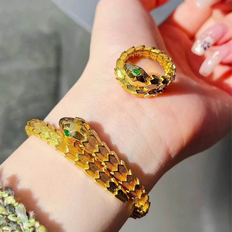 Snake Head Bracelet Sand Color Snake Shape Imitation Women's Fashion Versatile Birthday