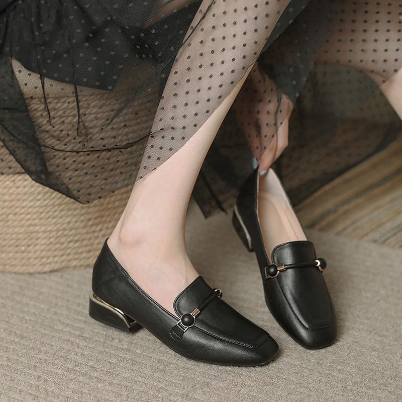 

Кожаные туфли на плоской подошве для женской обуви Huizhou Su Yinyin, такие же маленькие кожаные туфли с квадратным носком, универсальные, осенне-зимние, новые мокасины 34