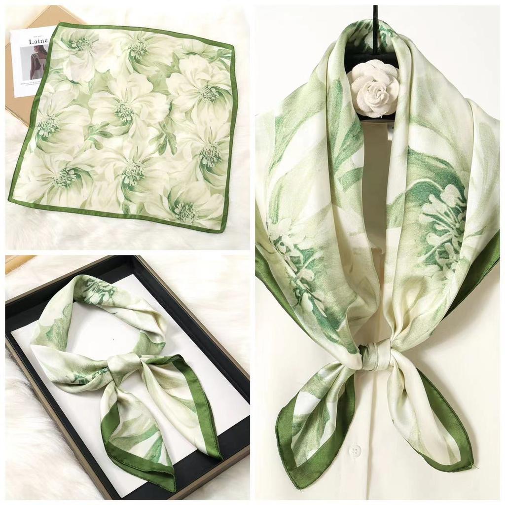 Eleganti Foulard di Seta da Donna Con Centinaia di Camicie, Assistenti di Volo, Decorazione Professionale, Protezione del Collo, Foulard, 70 Foulard Quadrati Piccoli.