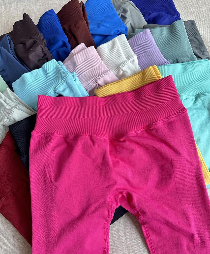 DFYNE YOU Seamless Peach Hip-Lifting Mid-Low Waist Yoga Cropped Pants