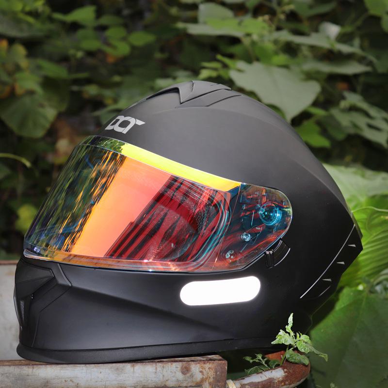 In-Stock Full-Face Double Lens Motorcycle Helmet - Retro Design for Men & Women, Ideal for Street Bikes & Scooters