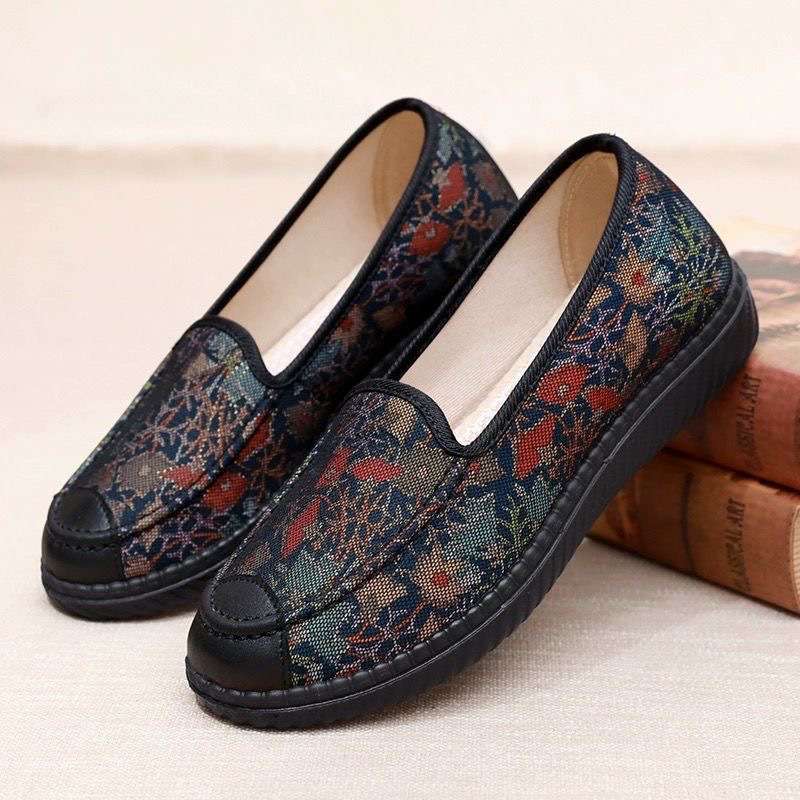 Old North Cloth Shoes Spring and Autumn Women's Non-slip the Elderly Retro Soft Sole Old Lady Shoes Big Foot Bone Loose Grandma Shoes