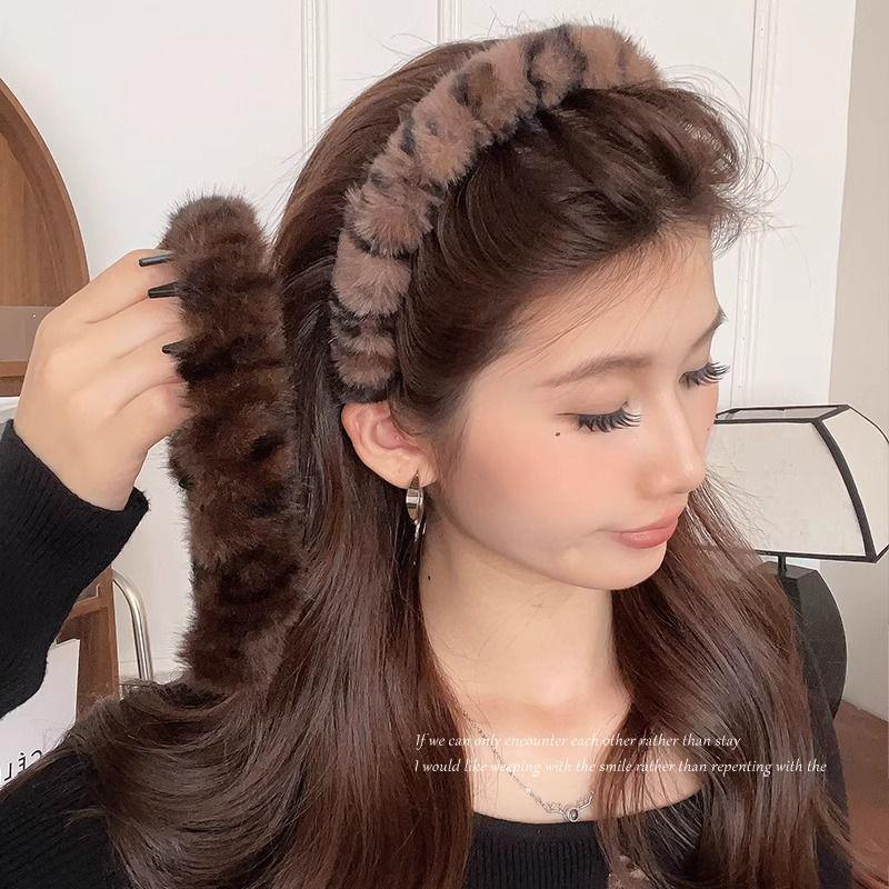 Retro Leopard Print Plush Headband - Non-Slip, Korean Style for Women, Perfect for Autumn and Winter Face Washing
