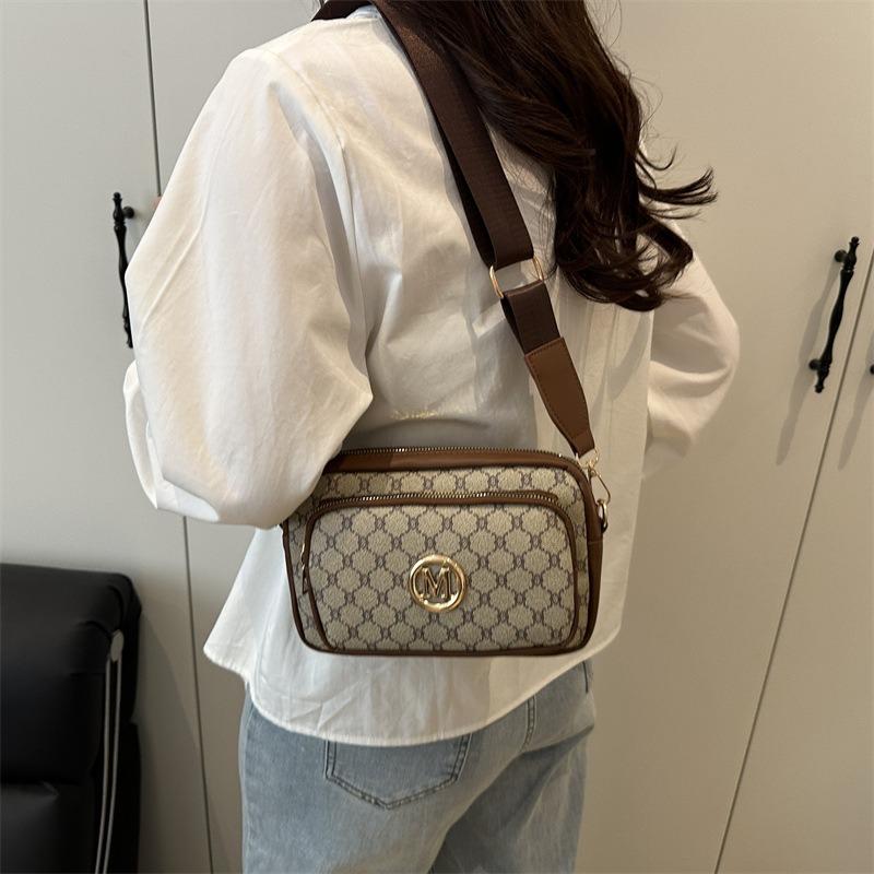 Popular Retro Women's Bags New Fashion Trend Printed Comfortable Wide Shoulder Straps Single Shoulder Messenger Bag