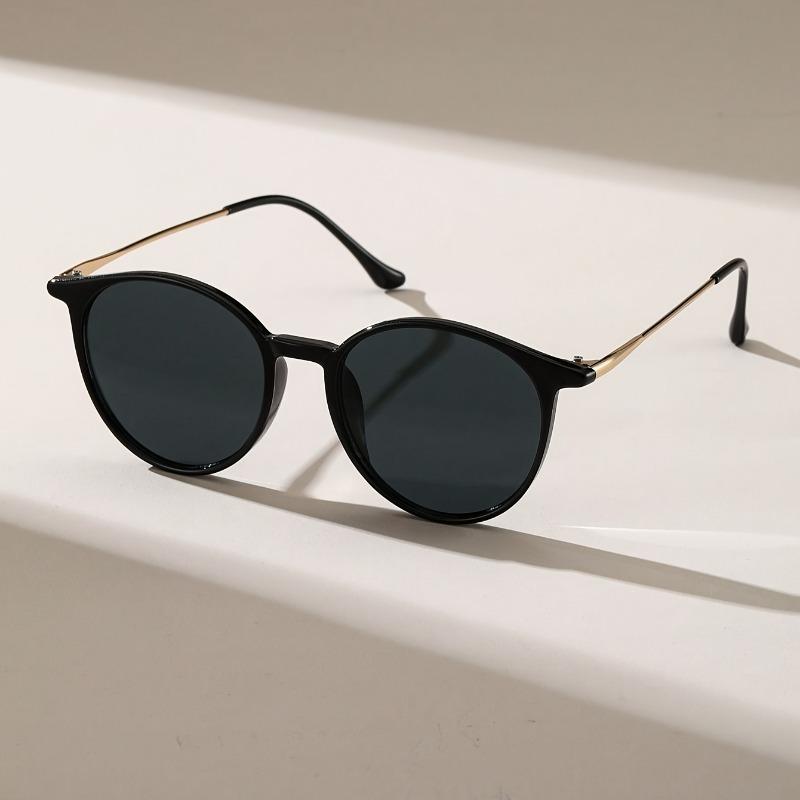 Classic Retro Round Women's Fashionable Glasses