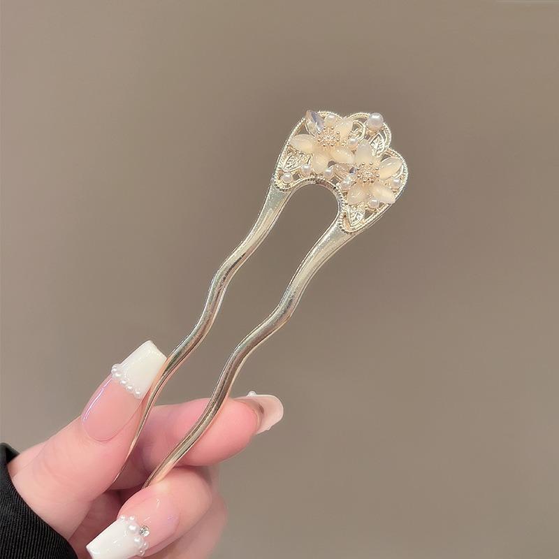 1pc Elegant Gold Floral Hair Pearl Accents Vintage Inspired Design Boho Everyday Hairstyles Timeless Statement Hair Accessory