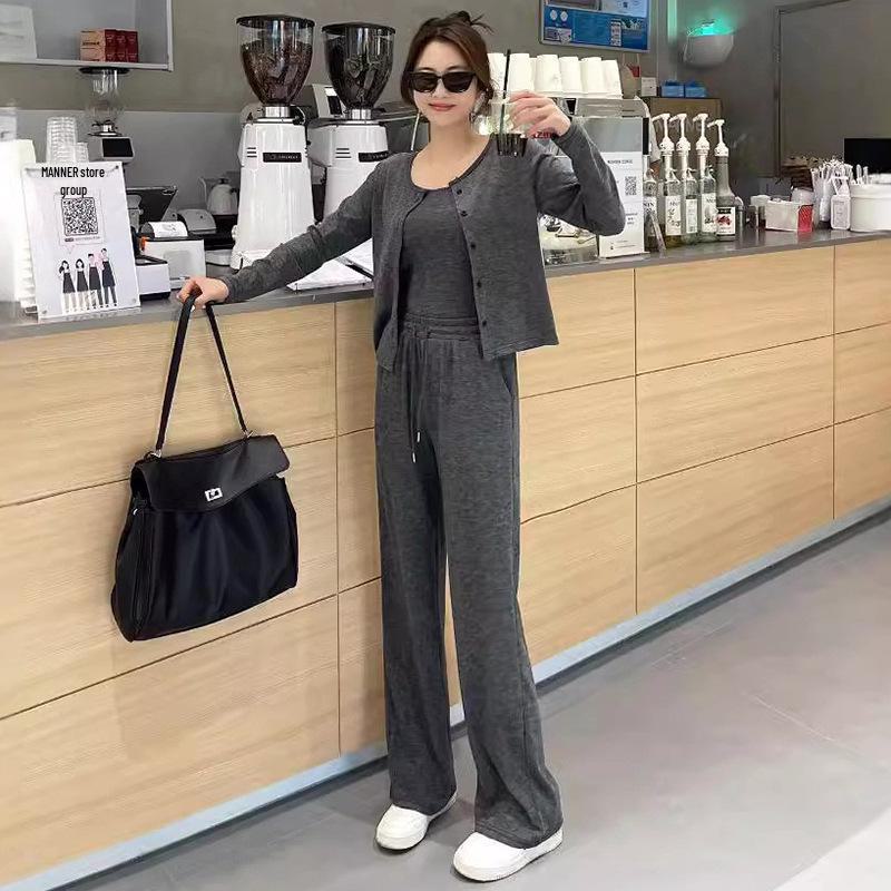 Trending Women's Casual Sportswear: Spring/Autumn Lightweight Loose-Fit Fashion Cardigan and Glutinous Rice Three-Piece Set