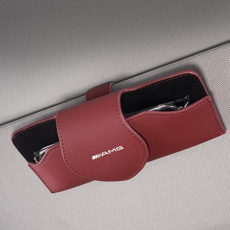 

1pcs Car Magnetic Eyewear Box Scratchproof PU Leather Clip For Mercedes Benz AMG W211 W203 W204 C260 E300L A200L GLA/S/E червоний