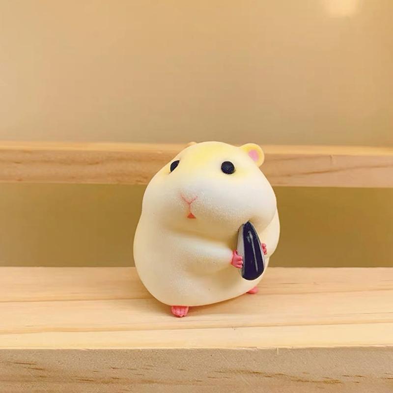 

Милый мультяшный хомяк ест семена дыни, украшение для салона автомобиля, изысканные фигурки хомяков, украшения для приборной панели автомобиля, аксессуары