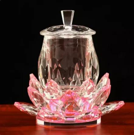 Fornitura d'acqua in cristallo cinese per templi buddisti domestici, tazze da offerta e coppe da vino davanti al Buddha Buddismo