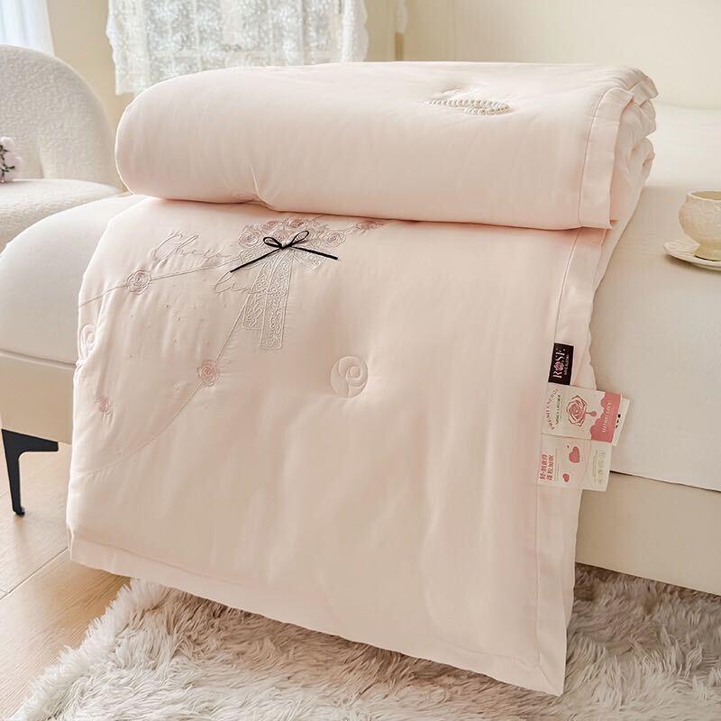 Anqier Milk Protein Fiber Quilt 200cm*230cm