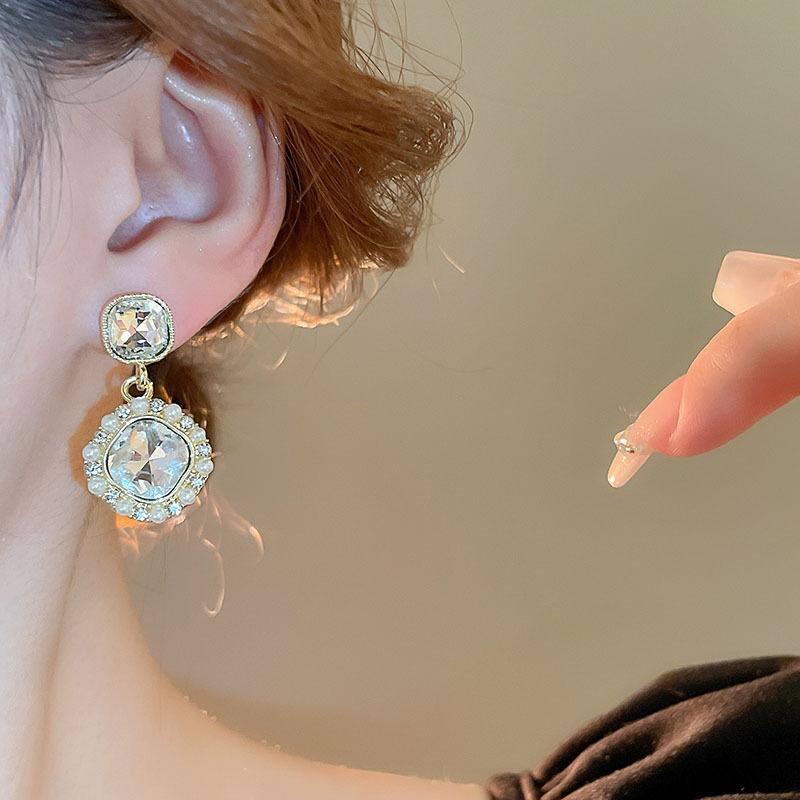 French Vintage Diamond Imitation Pearl Geometric Silver Needle Earrings Court Earrings