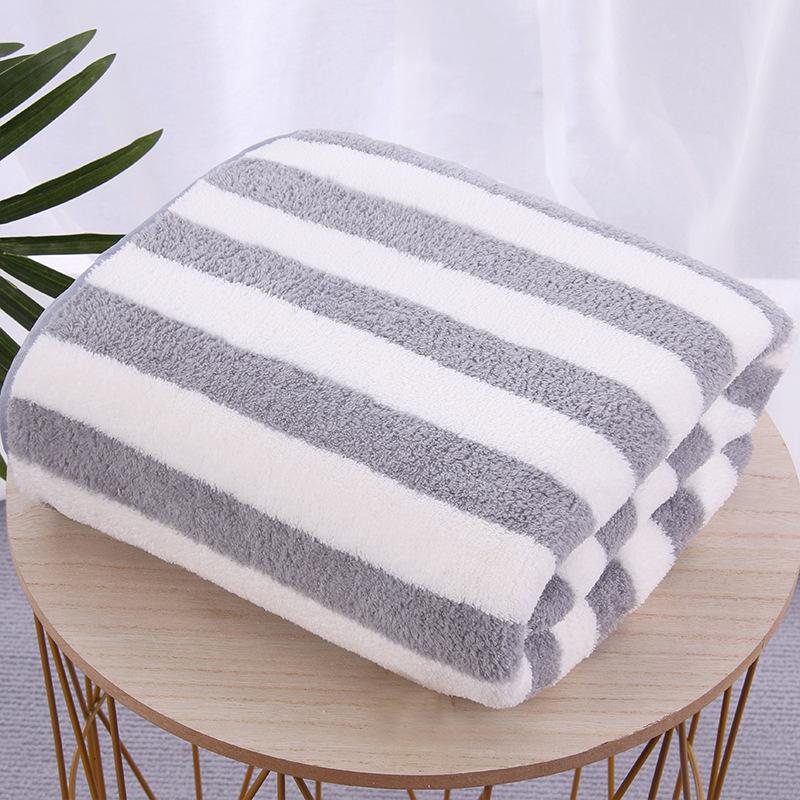 

Ins Style Coral Fleece Bath Towel - High Absorbency, Ideal for Dorms and Homes Square Towel 35*35cm