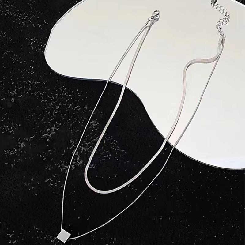 JMXD-Simple and Versatile Double-layer Stacked Square Necklace Men and Women Light Luxury Niche Design Sense Fashion Cold Wind Sweater Chain Tide