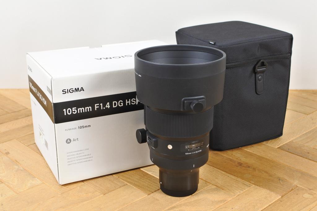 Sigma 105mm F1.4 DG HSM Art Lens for Sony E-Mount w/Hood/Case/Caps/Box
