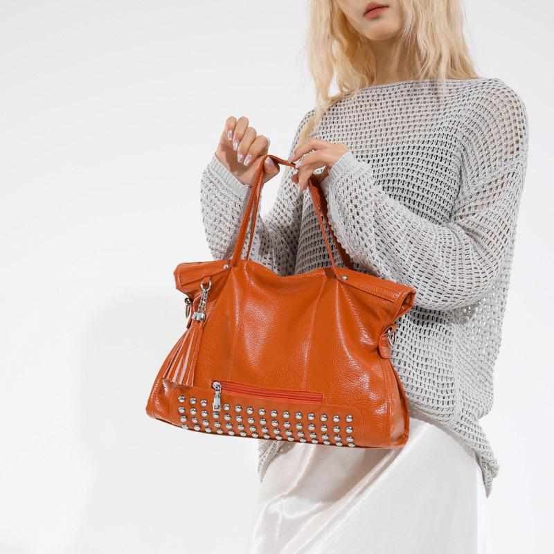 Fashion tassel Women handbag Large Capacity PU Leather Ladies Soft Big Totes With tassels lady Messenger Shoulder Bag bolsos