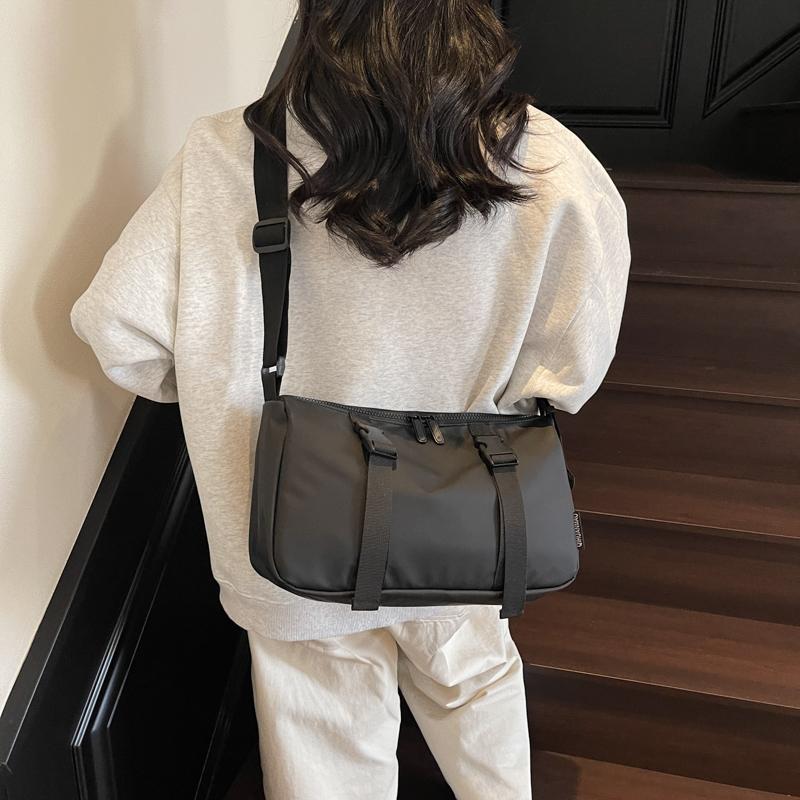 Large Capacity Sports Bag Women's Shoulder Bag Commuter Crossbody Bag