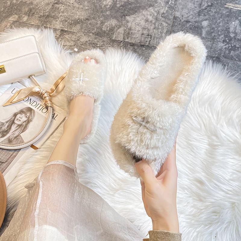 Spot Velvet Thick Bottom Flat Bottom One Word Large Size Fairy Fluffy Slippers Outer Wear Female Spring and Autumn 2025 New Models