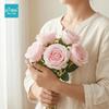 Decoração de casa – Flores e coroas artificiais