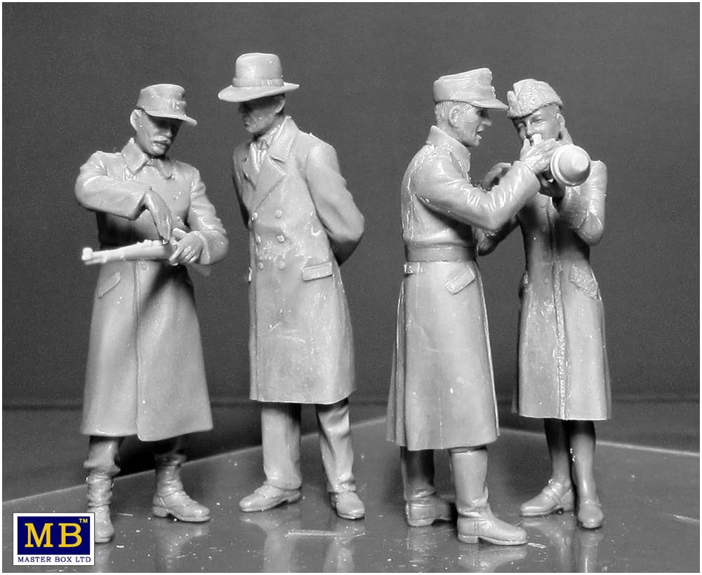 Master Box German Volkssturm 4 Figures 1 Woman Plastic Model MB35172 1/35 + 1944-45