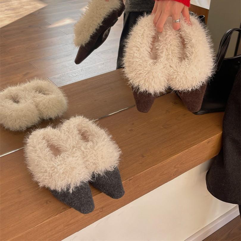 Korean Version of Square Head Plush Shoes Single Shoes Women's 2025 Warm Cotton Shoes French Thick Heel Retro Black Small Leather Shoes